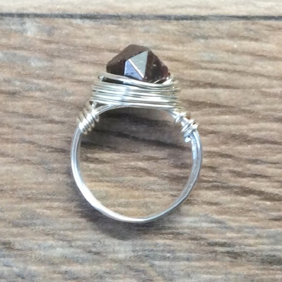 Garnet ring, Sterling Silver, January birthstone, Red gemstone ring - Picture 1 of 6